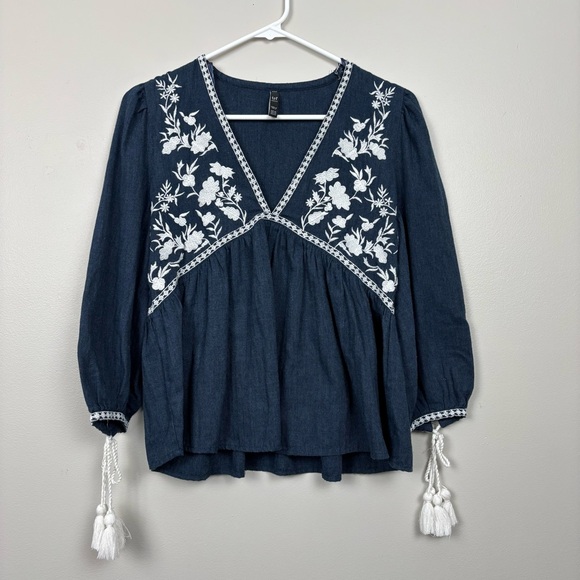 Zara Tops - Zara ZRF Top Women's XS Blue Embroidered Chambray Baby Doll Bohemian Flawed